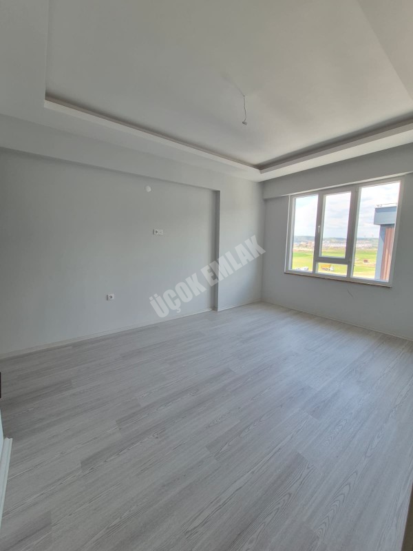 AFYON ÜÇOK EMLAKTAN ERKMEN MAH 7+1 250M² SATILIK DAİRE 