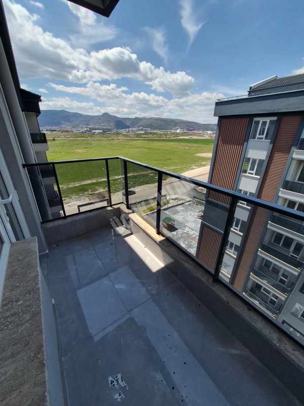 AFYON ÜÇOK EMLAKTAN ERKMEN MAH 7+1 250M² SATILIK DAİRE 