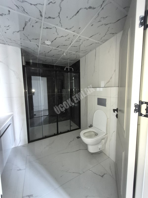 AFYON ÜÇOK EMLAKTAN ERKMEN MAH 7+1 250M² SATILIK DAİRE 
