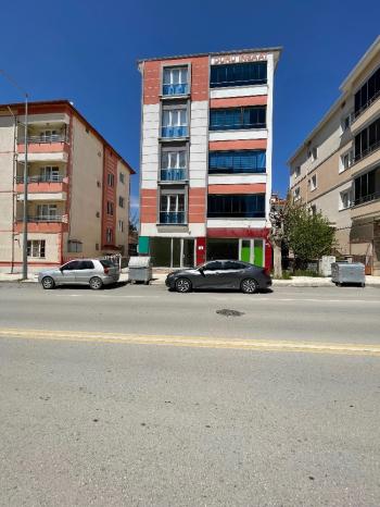 Güvenay - Çorum Kale Mahallesi Hüyük Caddesi Üzeri Kiralık Dükkan 