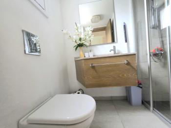 KKTC Girne Alsancak Denize Yürüyüş Mesafesinde Site İçerisinde Satılık 1+1 Loft Daire