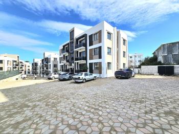 KKTC Girne Lapta'da Site İçerisinde Satılık 1+1 Yeni Eşyalı ve Kiracılı Daire