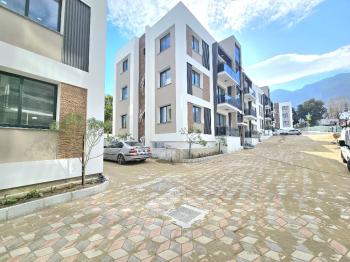 KKTC Girne Lapta'da Site İçerisinde Satılık 1+1 Yeni Eşyalı ve Kiracılı Daire