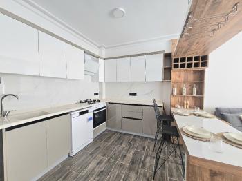 KKTC Girne Lapta'da Site İçerisinde Satılık 1+1 Yeni Eşyalı ve Kiracılı Daire