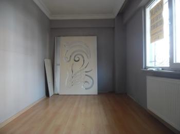 ÇORLU LİSESİNE YAKIN KİRALIK 2+1 GİRİŞ KAT DAİRE 