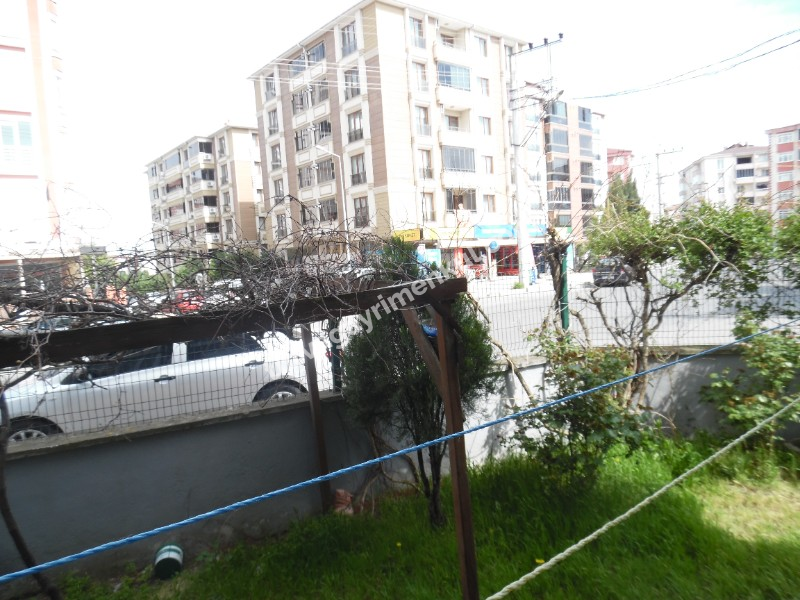 ÇORLU LİSESİNE YAKIN KİRALIK 2+1 GİRİŞ KAT DAİRE 
