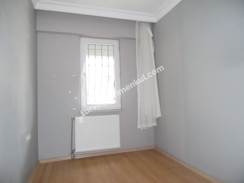 ÇORLU LİSESİNE YAKIN KİRALIK 2+1 GİRİŞ KAT DAİRE 