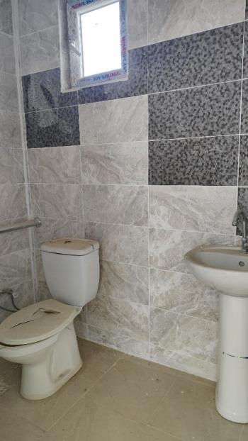 KAHTA EMNİYET MÜDÜRLÜĞÜ CADDESİNDE SATILIK 70 m² DÜKKAN