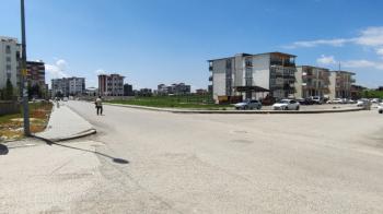 KAHTA EMNİYET MÜDÜRLÜĞÜ CADDESİNDE SATILIK 70 m² DÜKKAN