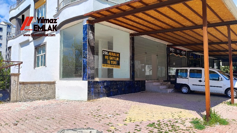 KAHTA EMNİYET MÜDÜRLÜĞÜ CADDESİNDE SATILIK 70 m² DÜKKAN