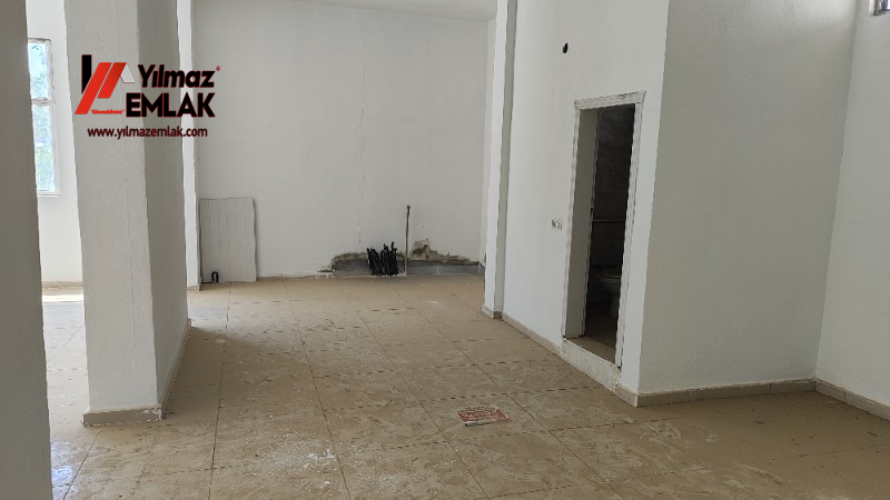 KAHTA EMNİYET MÜDÜRLÜĞÜ CADDESİNDE SATILIK 70 m² DÜKKAN