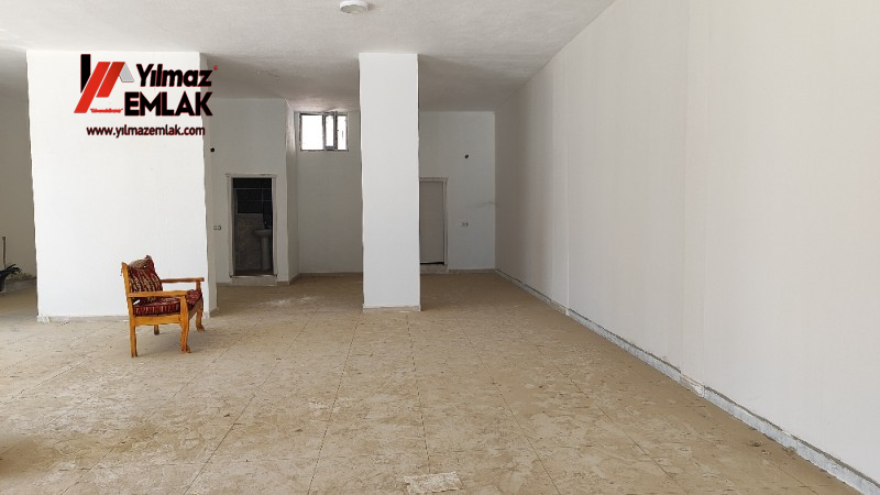 KAHTA EMNİYET MÜDÜRLÜĞÜ CADDESİNDE SATILIK 70 m² DÜKKAN