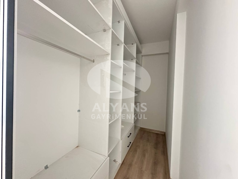 ALYANS'TAN HARİKA KONUMDA ELİT SİTE İÇERİSİNDE LÜKS GENİŞ 5+1