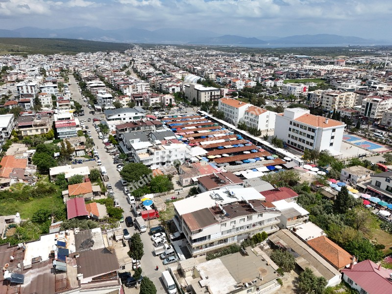 Didim Çarşı Merkezde Satılık Köşe Başı Kat Arsası