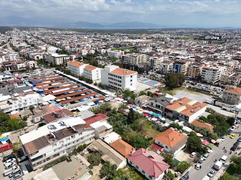 Didim Çarşı Merkezde Satılık Köşe Başı Kat Arsası