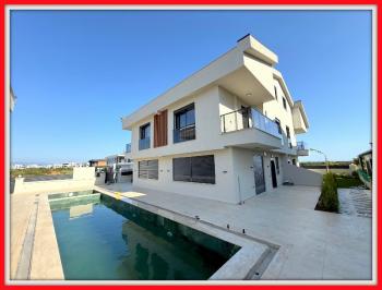 Didim'de Satılık Site İçerisinde 3+1 Villa