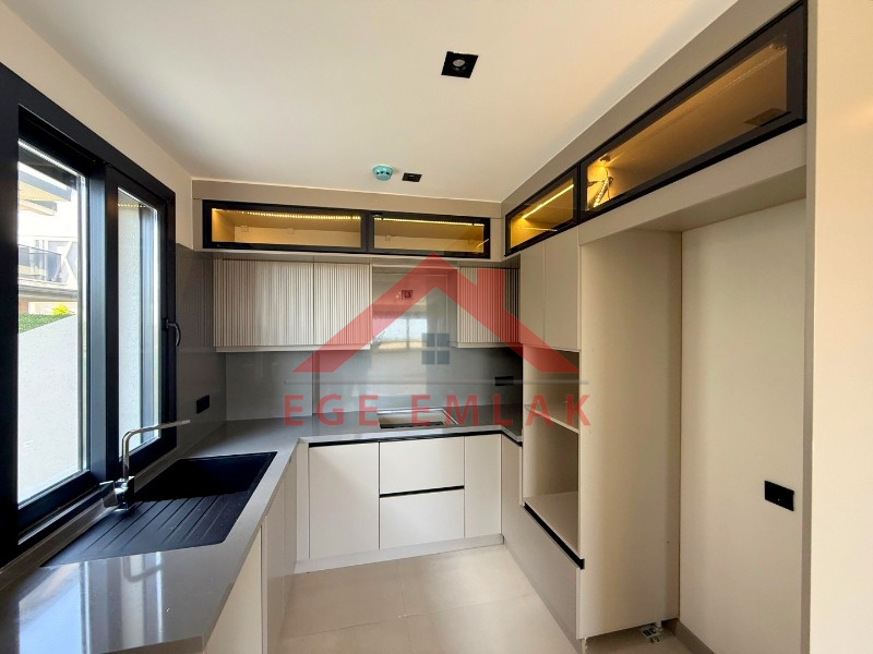 Didim'de Satılık Site İçerisinde 3+1 Villa