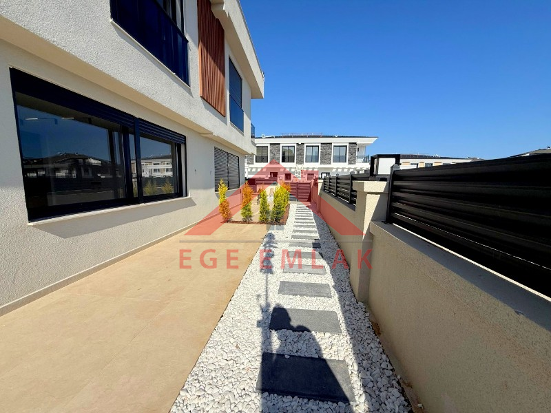 Didim'de Satılık Site İçerisinde 3+1 Villa