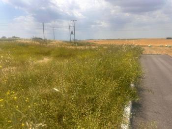 MERİÇKÖYDE SATILIK TÜRK MALI ARSALAR 