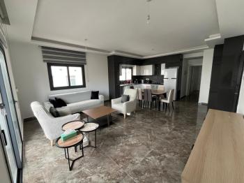 KÜÇÜKKAYMAKLI 'DA  SATILIK EŞYASIZ  YENİ SIFIR DAİRE