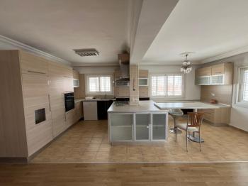 KÖŞKLÜÇİFTLİK DEREBOYU CADDE ÜZERİNDE AYLIK ÖDEMELİ KİRALIK DAİRE 