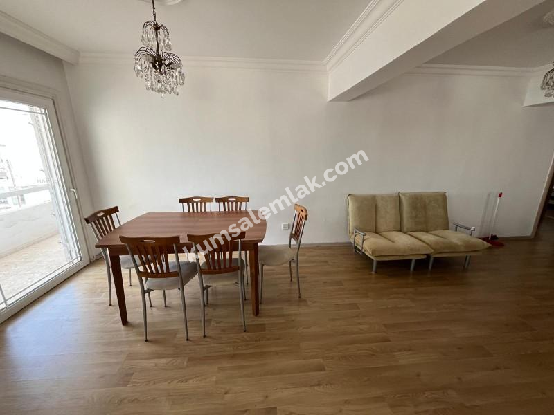 KÖŞKLÜÇİFTLİK DEREBOYU CADDE ÜZERİNDE AYLIK ÖDEMELİ KİRALIK DAİRE 