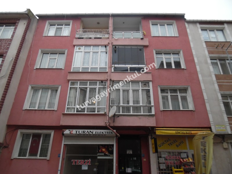 ÇORLUDA ATATÜRK BULVARI VE KİLER KAVŞAĞINA YAKIN SATILIK DAİRE 