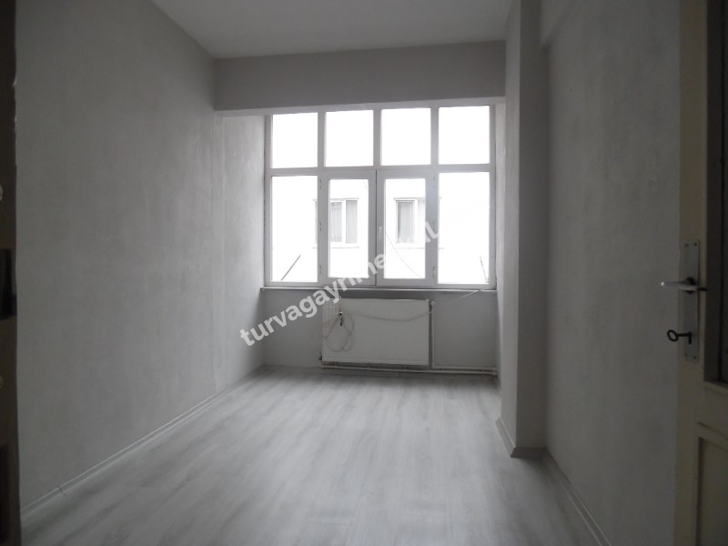 ÇORLUDA ATATÜRK BULVARI VE KİLER KAVŞAĞINA YAKIN SATILIK DAİRE 