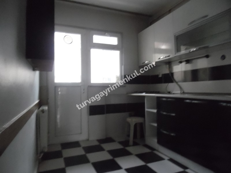 ÇORLUDA ATATÜRK BULVARI VE KİLER KAVŞAĞINA YAKIN SATILIK DAİRE 