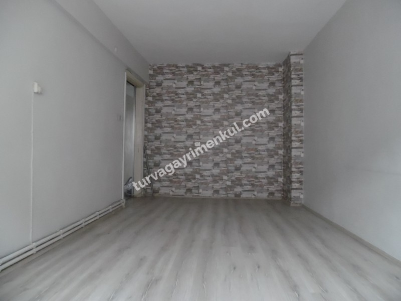 ÇORLUDA ATATÜRK BULVARI VE KİLER KAVŞAĞINA YAKIN SATILIK DAİRE 