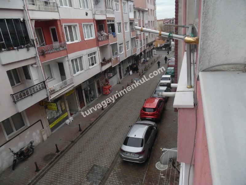 ÇORLUDA ATATÜRK BULVARI VE KİLER KAVŞAĞINA YAKIN SATILIK DAİRE 