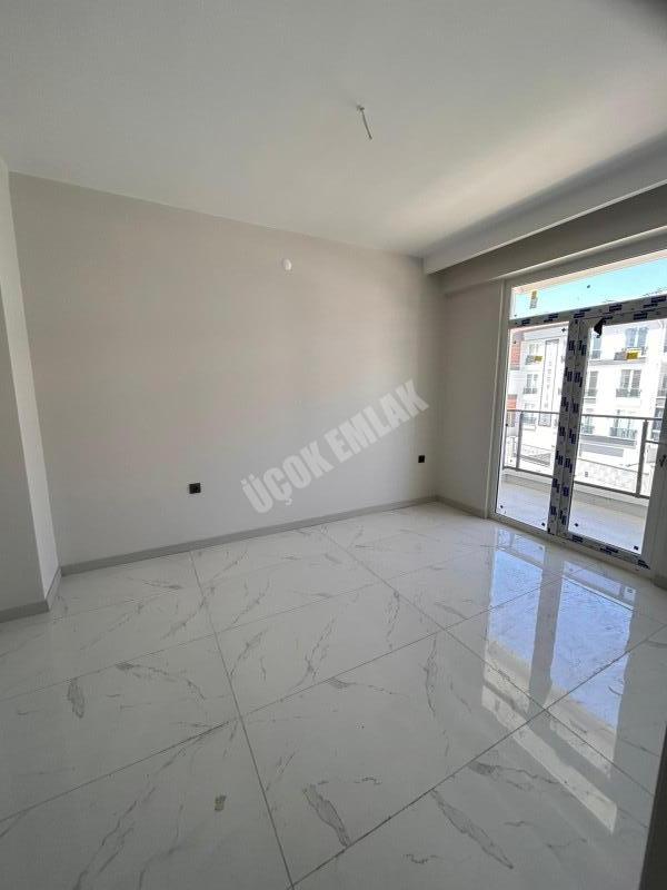 AFYON ÜÇOK EMLAKTAN MAREŞAL F ÇAKMAK MAH SATILIK SIFIR 3+1 DAİRELER 