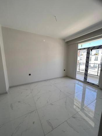 AFYON ÜÇOK EMLAKTAN MAREŞAL F ÇAKMAK MAH SATILIK SIFIR 3+1 DAİRELER 