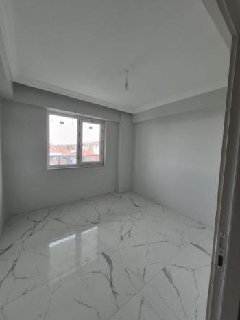 AFYON ÜÇOK EMLAKTAN HARBİŞ GAZİ MAH SATILIK SIFIR 3+1-- 2+1 DAİRELER