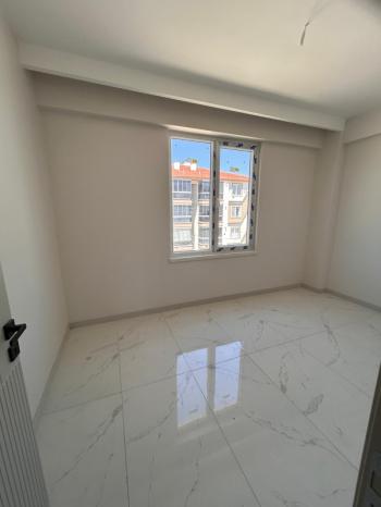 AFYON ÜÇOK EMLAKTAN MAREŞAL F ÇAKMAK MAH SATILIK SIFIR 3+1 DAİRELER 