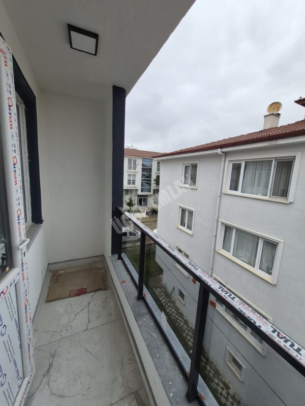 AFYON ÜÇOK EMLAKTAN HARBİŞ GAZİ MAH SATILIK SIFIR 3+1-- 2+1 DAİRELER