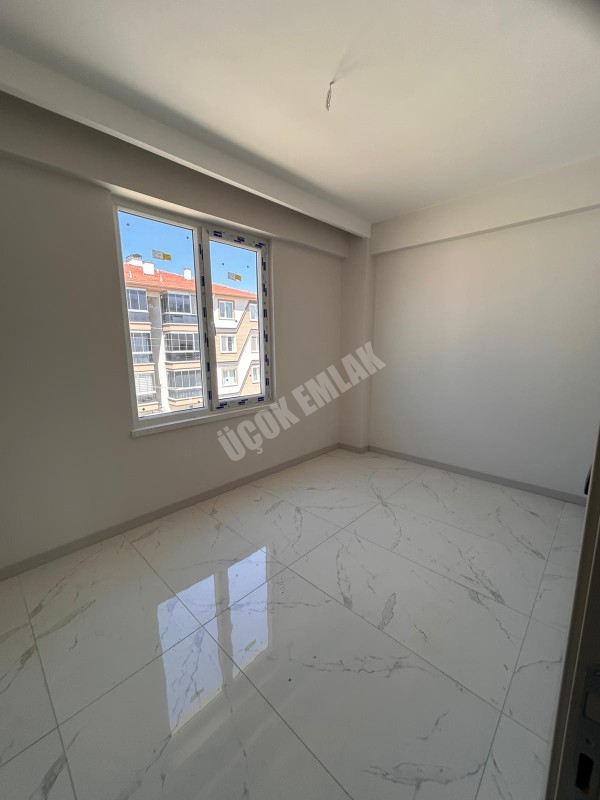AFYON ÜÇOK EMLAKTAN MAREŞAL F ÇAKMAK MAH SATILIK SIFIR 3+1 DAİRELER 