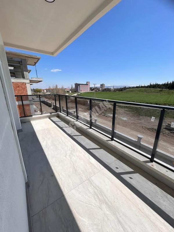 AFYON ÜÇOK EMLAKTAN MAREŞAL F ÇAKMAK MAH SATILIK SIFIR 3+1 DAİRELER 