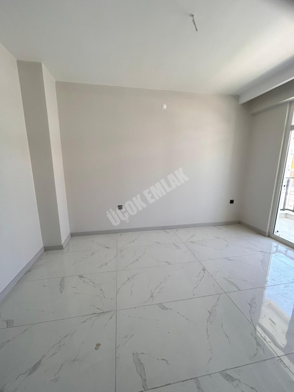 AFYON ÜÇOK EMLAKTAN MAREŞAL F ÇAKMAK MAH SATILIK SIFIR 3+1 DAİRELER 