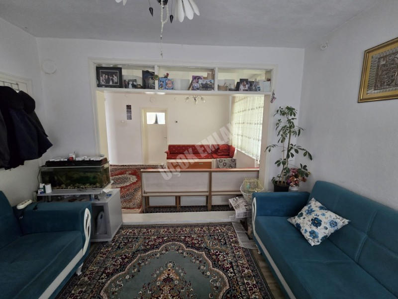 AFYON ÜÇOK EMLAKTAN ESENTEPE MAH 3+1 100M²  MÜSTAKİL EV