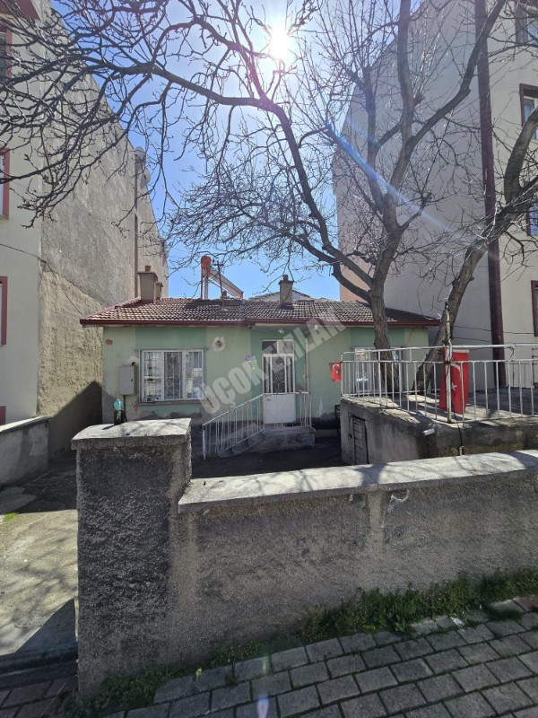 AFYON ÜÇOK EMLAKTAN ESENTEPE MAH 3+1 100M²  MÜSTAKİL EV