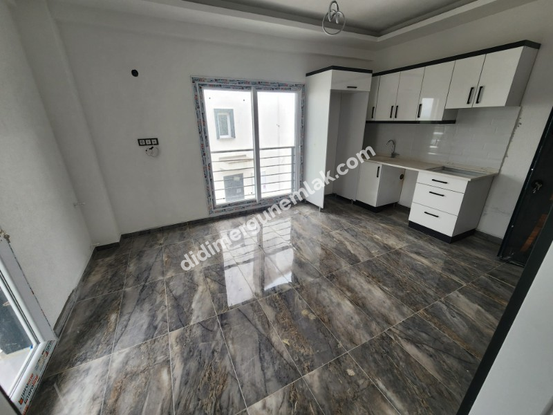 HİSAR MAHALLESİ’NDE 1+1 ARA KAT ­­­­| ARKA CEPHE SATILIK SIFIR DAİRE