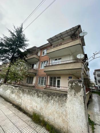 GÜVENAY - ÇORUM GÜLABİBEY MEHMET AKİF ERSOY OKULU ARKASI 2+1 SATILIK DAİRE