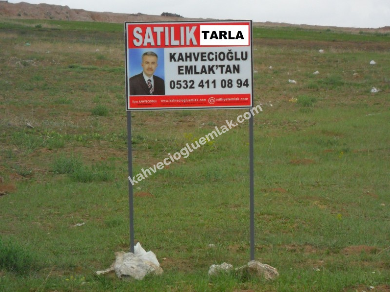 KAHVECİOĞLU EMLAK'DAN DÖRT EYLÜL KÖYÜNDE SATILIK TARLA