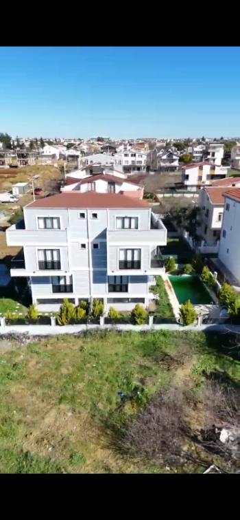 Marmara Ereğli satılık havuzlu villa