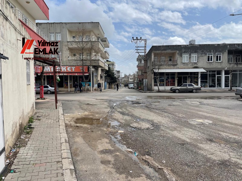 YILMAZ EMLAK'TAN HÜRRİYET MAHALLESİNDE JANDARMA YOLUNDA SATILIK 100m² DÜKKAN