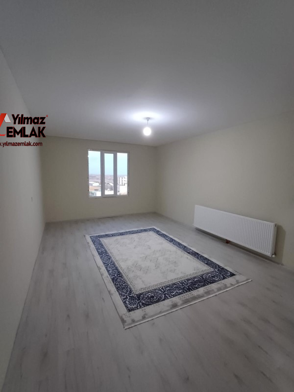 YILMAZ EMLAK'TAN TURGUT ÖZAL MAH. EN ÜST KAT SATILIK 2+1 DAİRE