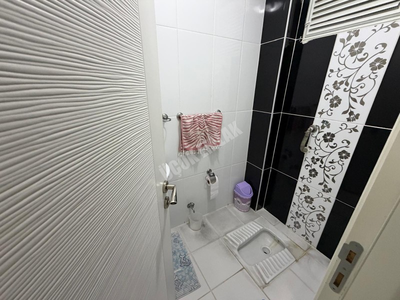 AFYON ÜÇOK EMLAKTAN KANLICA MAH 4+1 150M² EBEVEYN BANYOLU GENİŞ SATILIK DAİRE