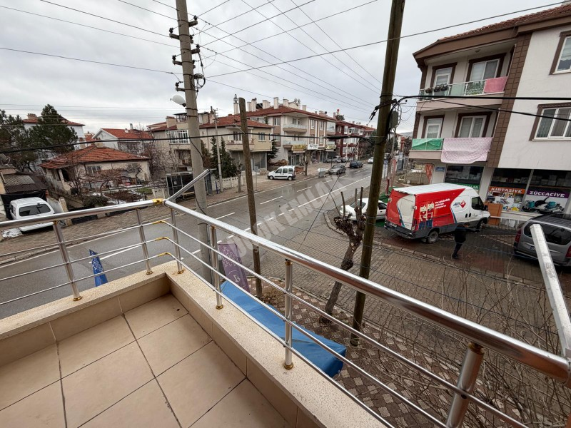 AFYON ÜÇOK EMLAKTAN KANLICA MAH 4+1 150M² EBEVEYN BANYOLU GENİŞ SATILIK DAİRE