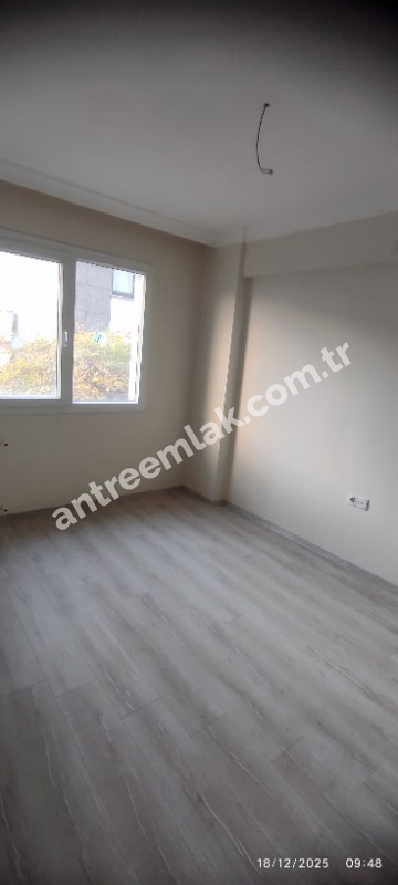 Antre Emlak'tan Satılık Bahar Mahallesinde Hastane Yanı 3+1 Doğalgazlı Asansörlü,Otoparklı Ebeveyn Banyolu Sıfır  Daire